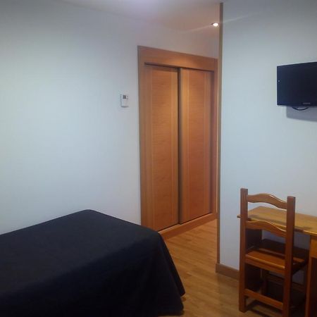 Hostal Plaza Mayor De Альмасан Екстер'єр фото